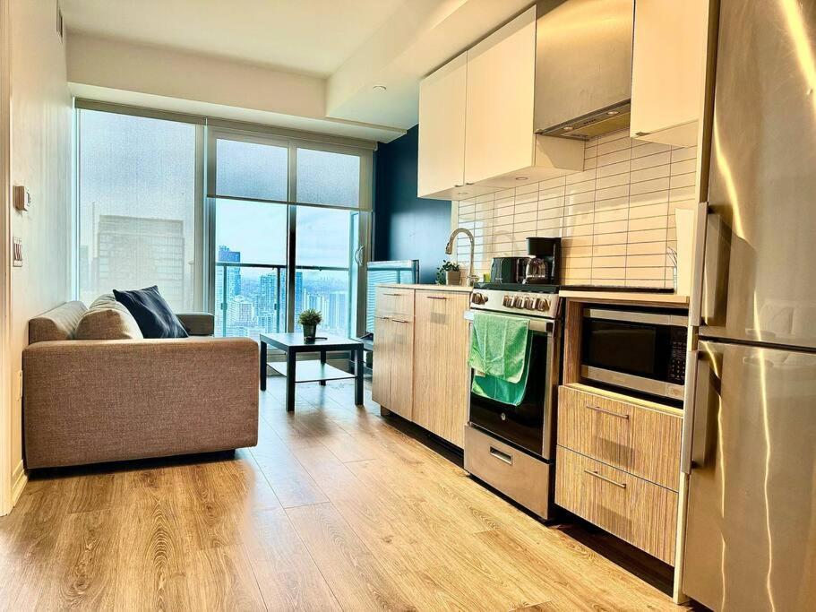 Cozy Condo Near Eatoncentre Mall Toronto Exteriér fotografie